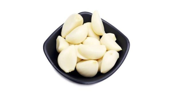 大蒜加重胃病？医生提醒：若是想要胃健康，这4类饮食尽量要丢掉