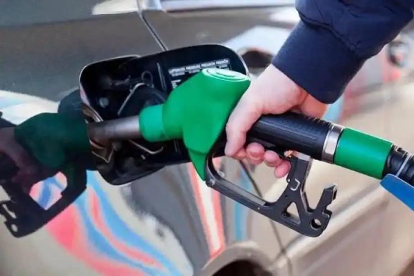 开过电车再换油车才醒悟：普通家庭买车，实用远比面子重要