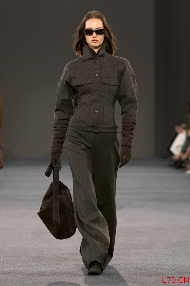 Max Mara 2026 秋冬系列发布：新中世纪主义的现代诠释  新故相生  History and Modernity