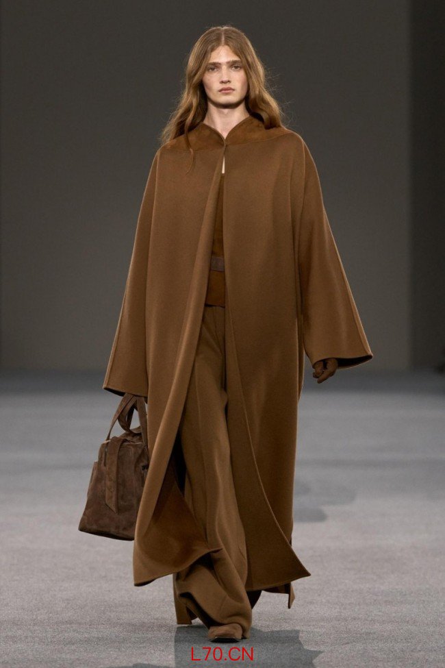 Max Mara 2026 秋冬系列发布：新中世纪主义的现代诠释  新故相生  History and Modernity